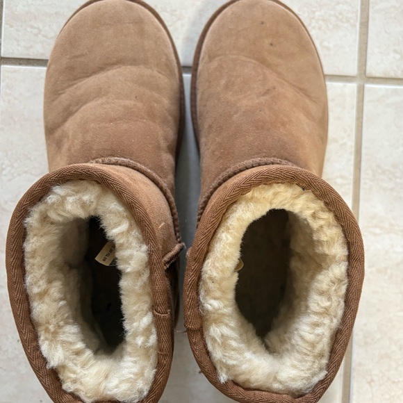 Ugg Classic Minis-size 7 - Picture 8 of 8